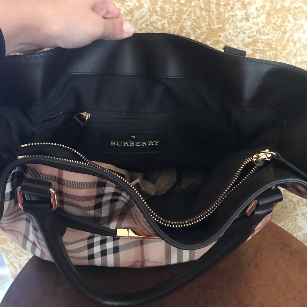 Burberry Printed Canvas Bag - Picture 3 of 9